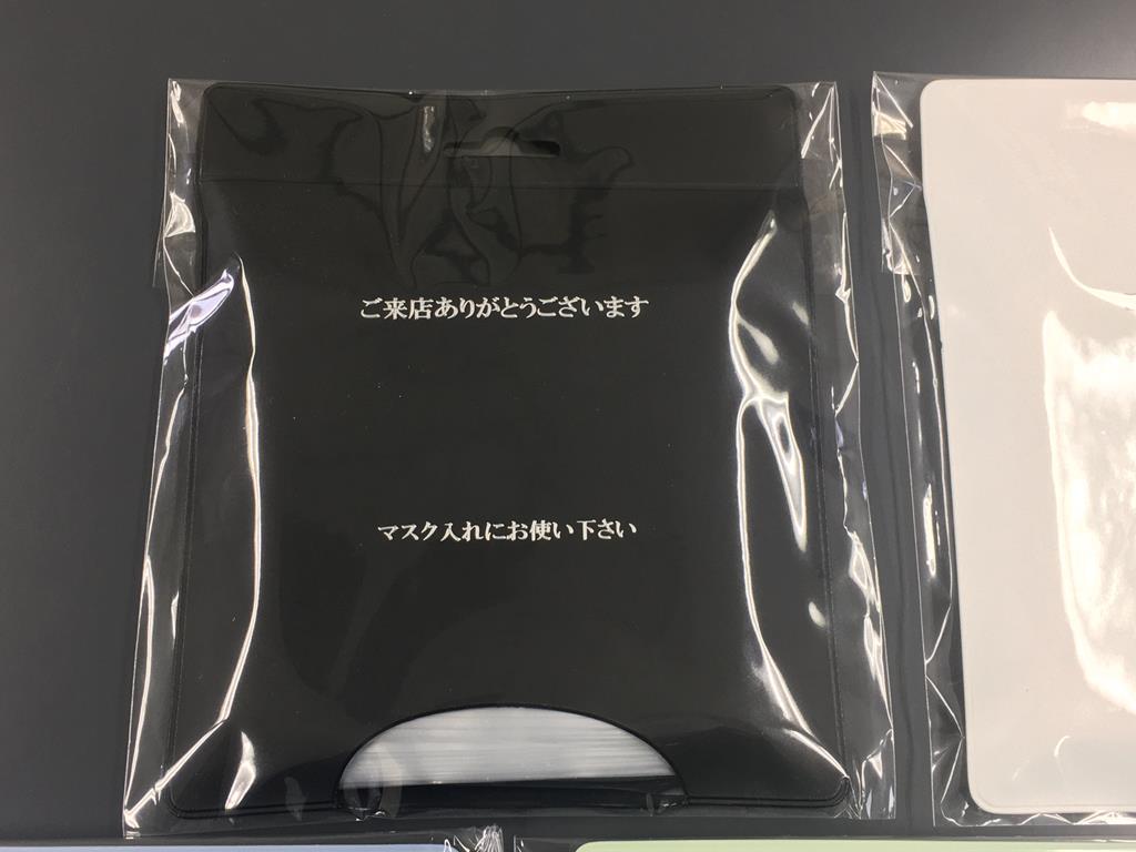 【抗菌ケース付き】使い捨てマスク保管用袋 吊り下げタイプ 1個